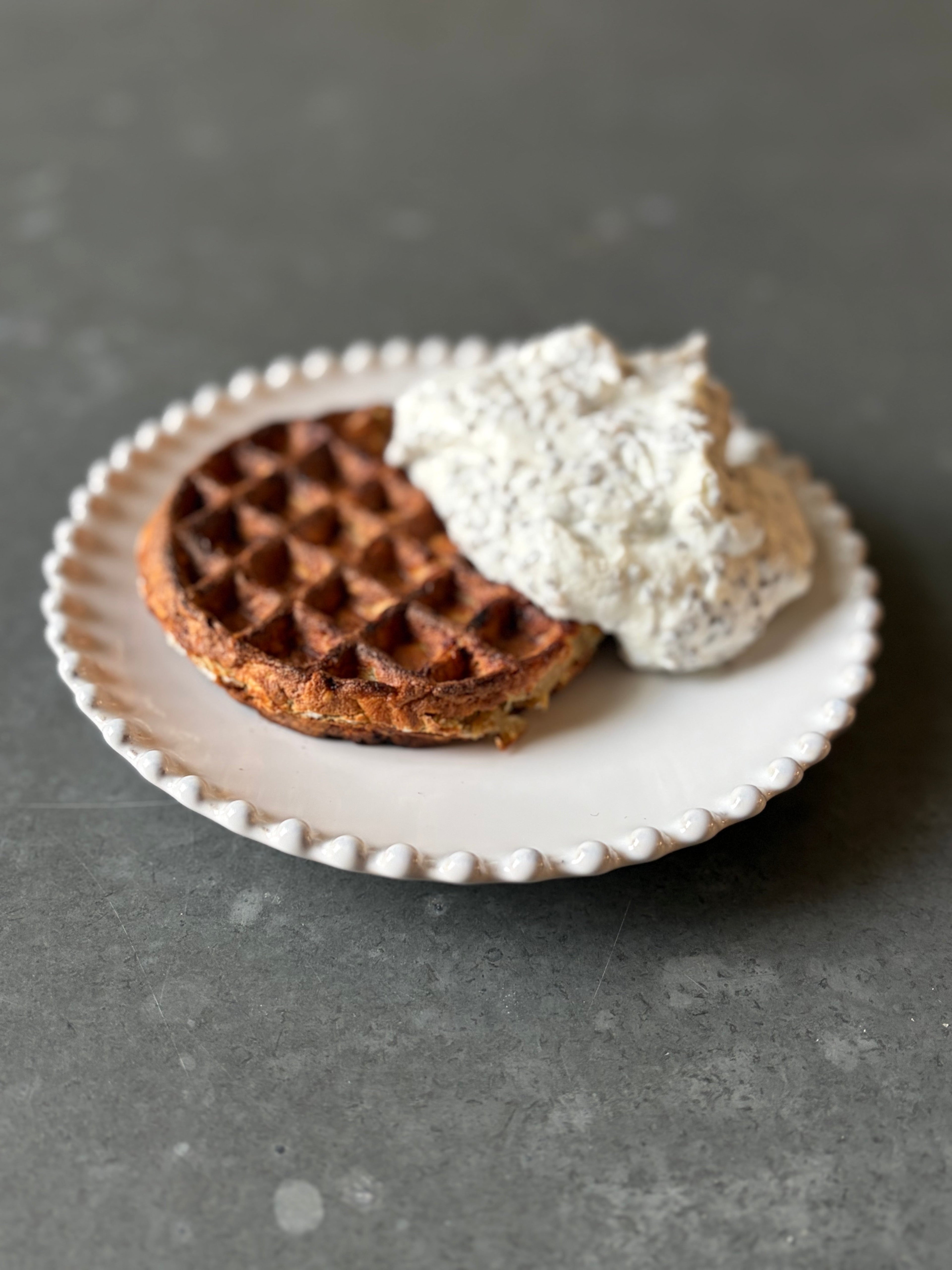 Banana waffles with chia yogurt